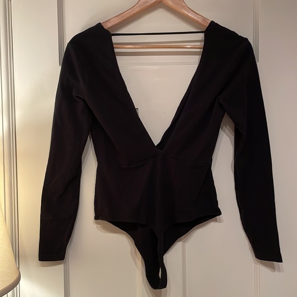 American Apparel Deep V Long Sleeve Bodysuit - Picture 4 of 4